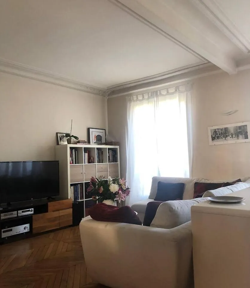 Cosy Apartment In Paris Center